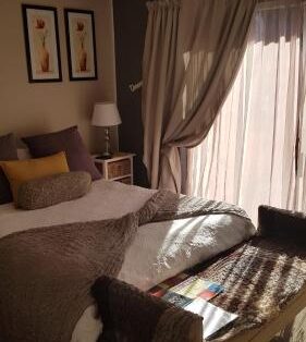 Walmer Heights Guest House-Double Room with Pool View