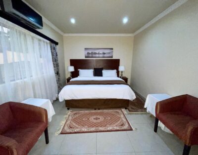 Jay and Bee Guest House [ Superior King ]