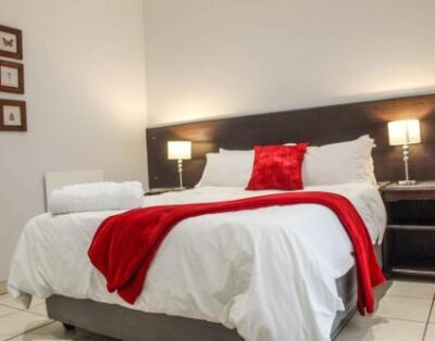 Semeni Asante Guesthouse [Double Room with Private Bathroom]