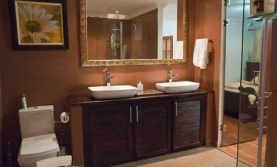 3_bed_unit_main_bathroom