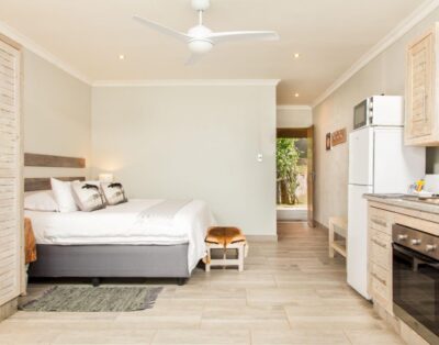 @Nature Luxury Guesthouse Cottages (Impala Guest Room)