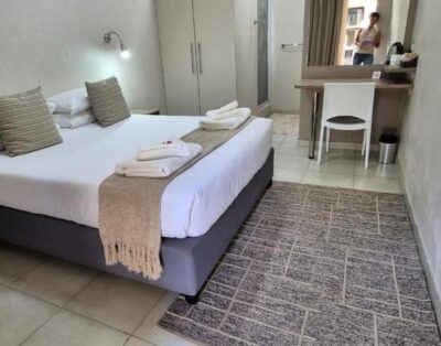 Fairway Lodge-Double or Twin Room