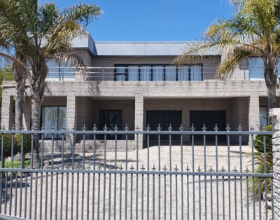 SleepEasy Rentals [ Zaras House – Langebaan ]
