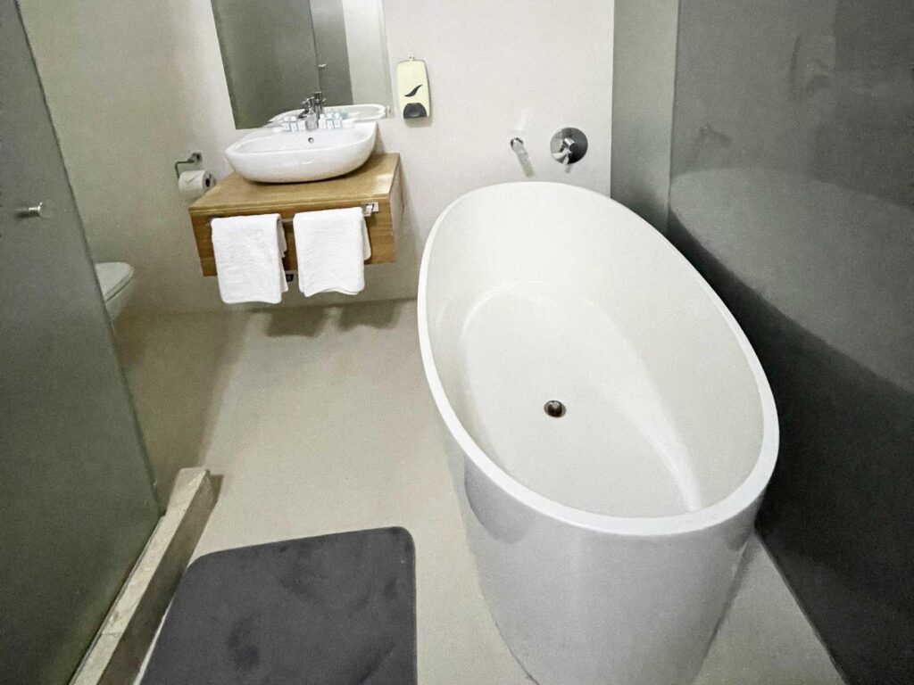 718804