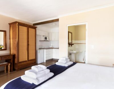 Ongegund Lodge [ Self Catering – 2 Sleeper Accommodation]