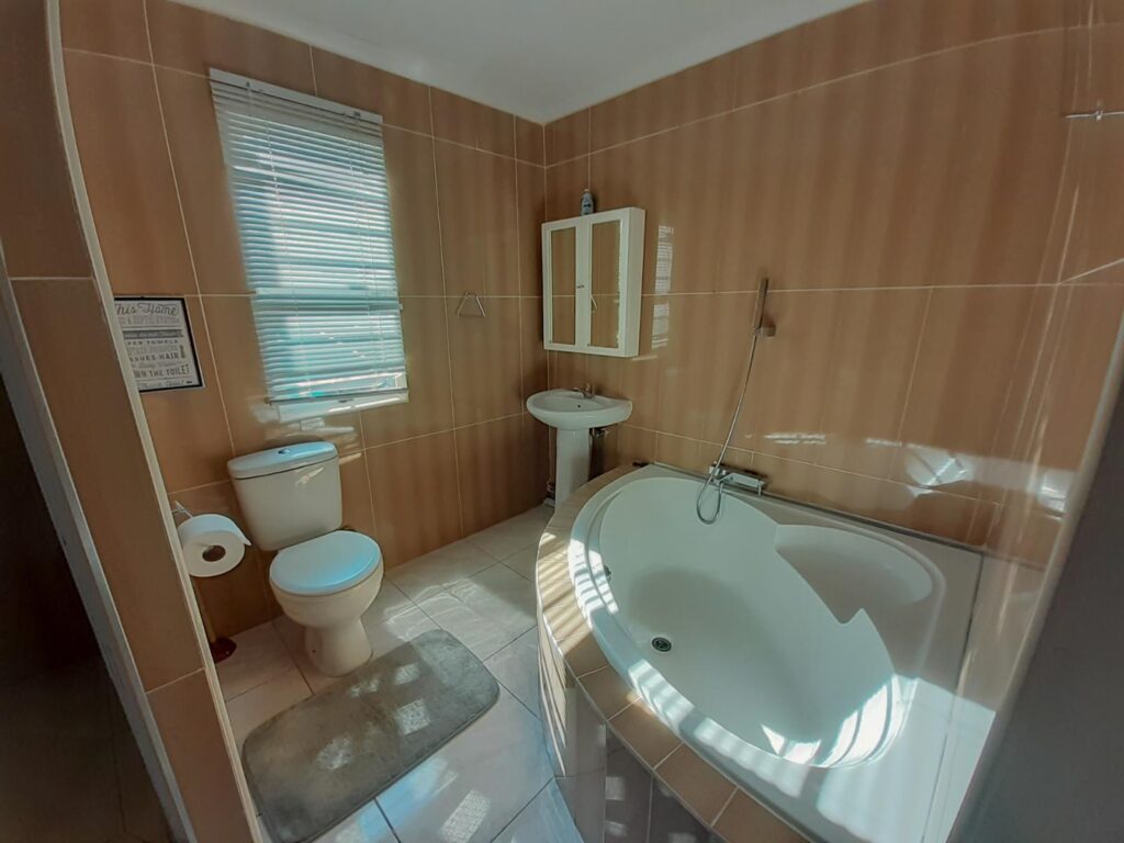 876615
