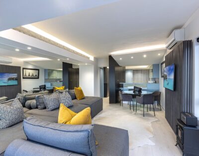 Yolo Spaces – [ Clifton Beachfront Executive Apartment]