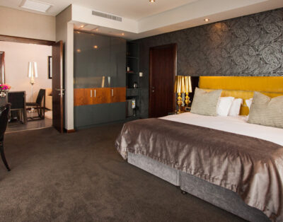 Coastlands Musgrave Accomodation [Executive Suite with Bath and Shower]
