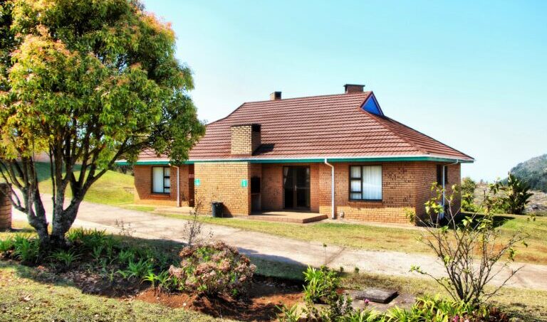 Main-Self-Catering-Chalet-768x512-1