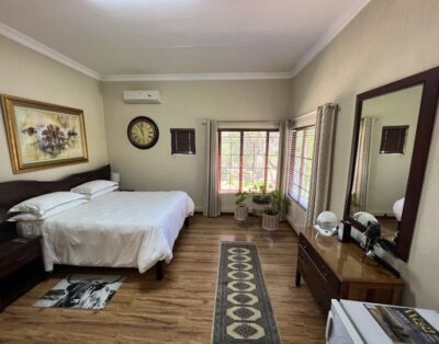 Zwavelpoort Guesthouse[Classic Queen Room]
