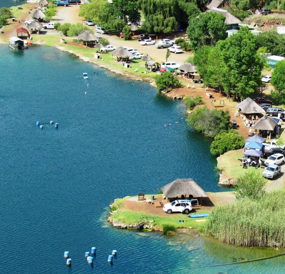 bass-lake-arial-photo-por