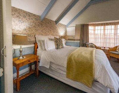 Westlodge at Graskop Bed & Breakfast [Upstairs Wedgewood Queen BedXL]