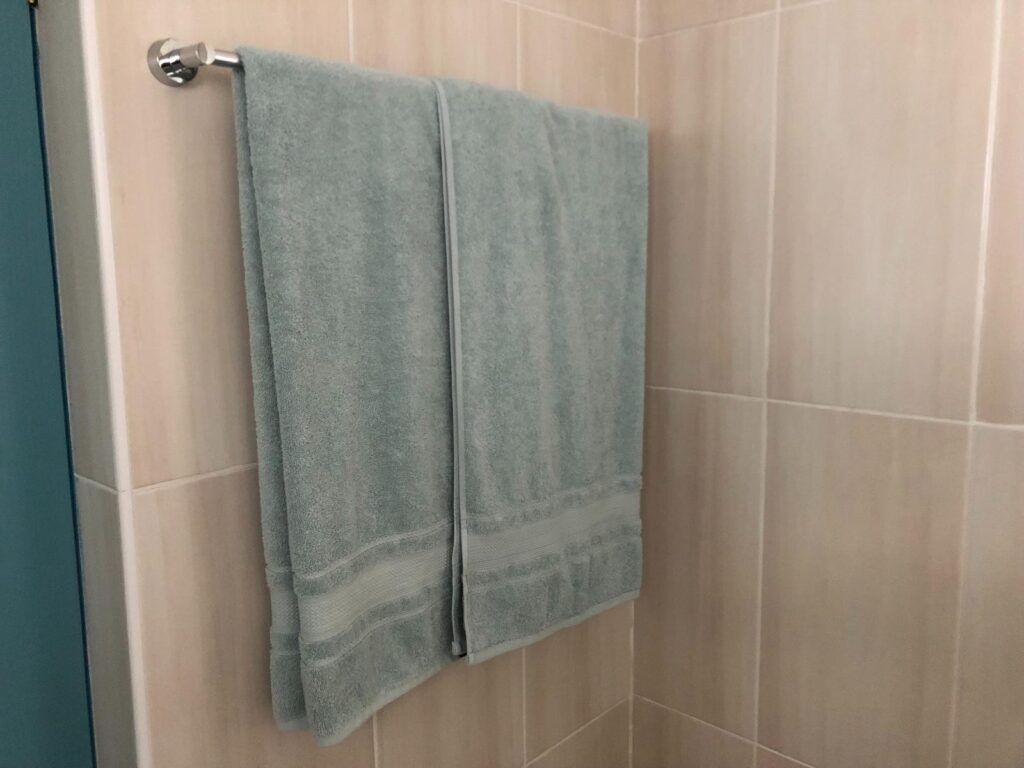 448071