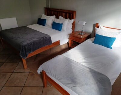 Drakensberg Mountain Retreat [Room 7 Standard Conservatory Queen]