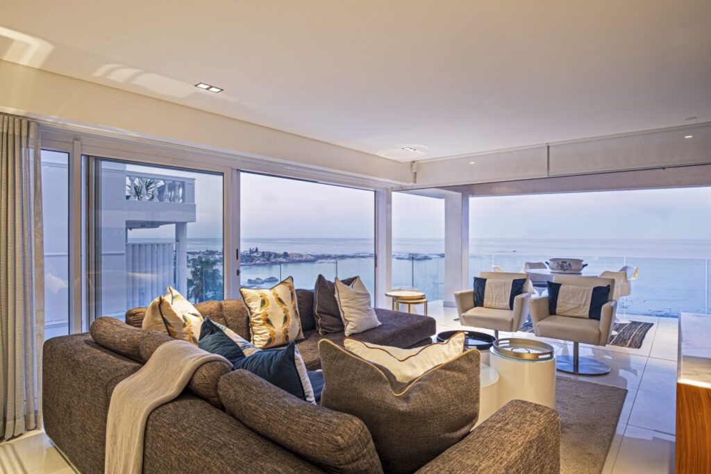 clifton-beachfront-penthouse_11-1536x1024