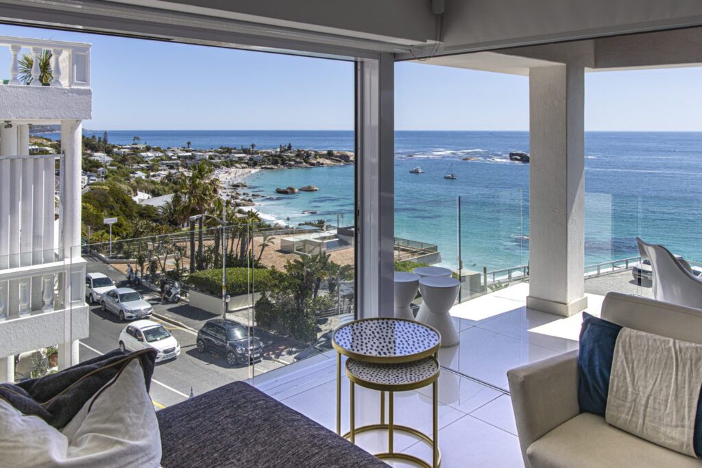 clifton-beachfront-penthouse_2-1536x1024 (1)