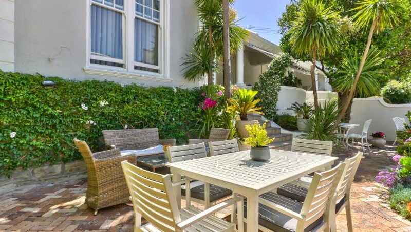 parker-cottage-exterior-11-800-600-80-c