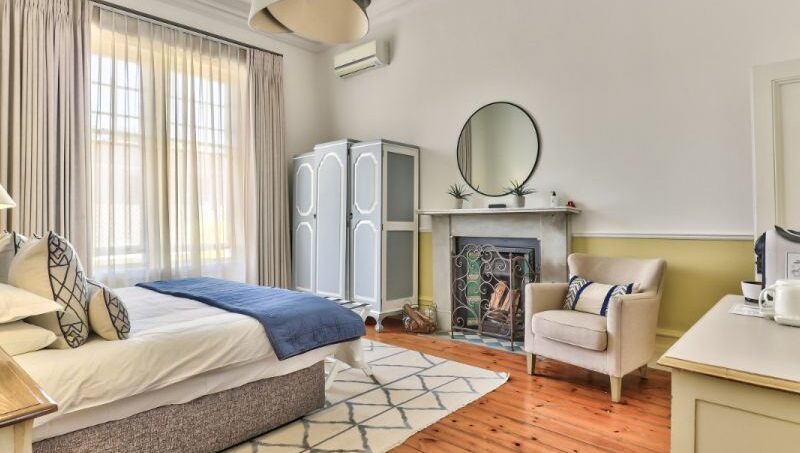 parker-cottage-fitzroy-room-03-800-600-80-c