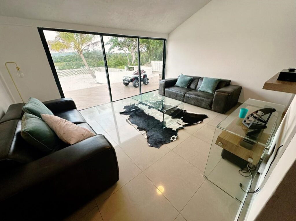 12_sleeper_house_11