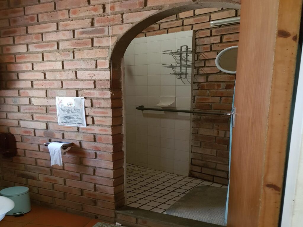 153006