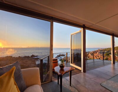 Luxury Stay [ Rocky Bay on The View ]