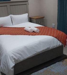 Seqonoka Villa Accommodation & Events Park [ Family Double Room]