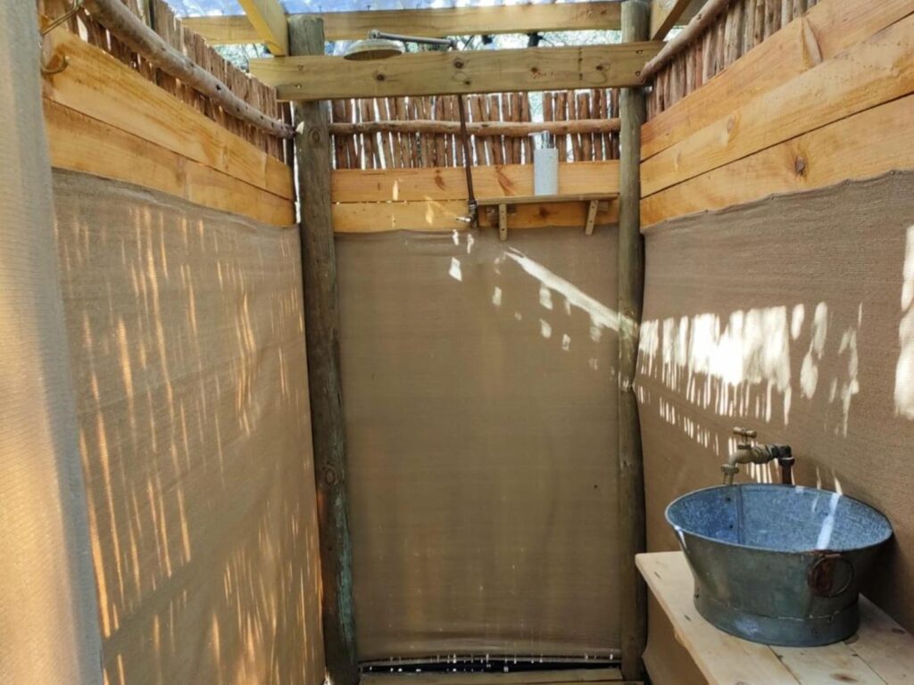 860502