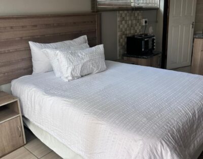 Maggie’s nest – [ Small room with double bed]