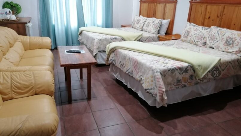 Kamer-12-2-bed-eenheid-6-slaper-1024x768
